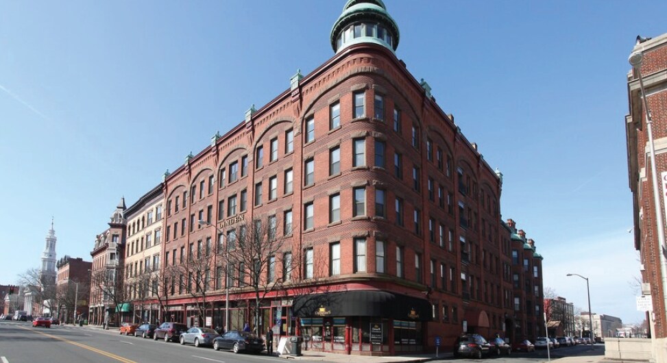 1 Linden Pl, Hartford, CT for sale - Primary Photo - Image 1 of 1