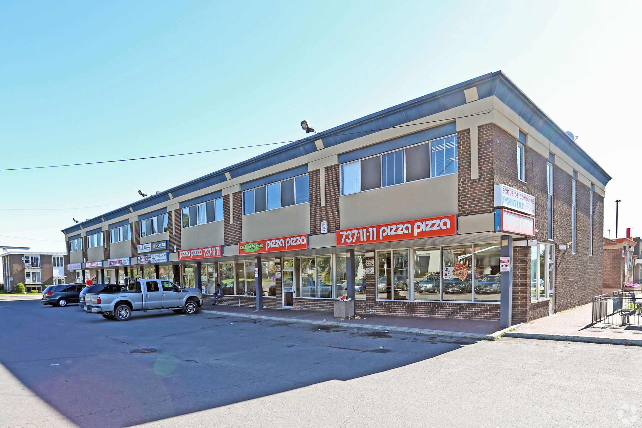2-6 Rue Georges-Bilodeau, Gatineau, QC for sale Primary Photo- Image 1 of 1