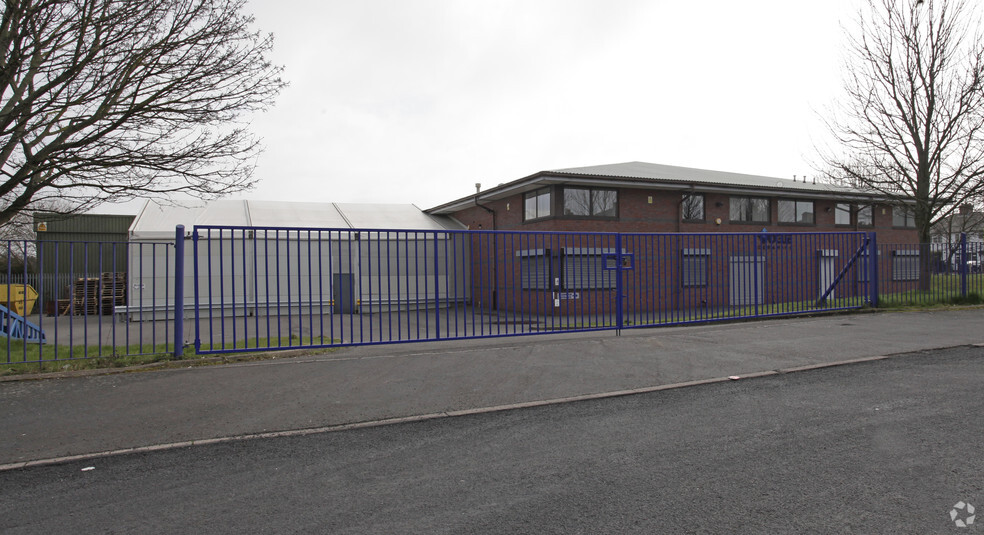 2 Ridgacre Rd, West Bromwich for lease - Building Photo - Image 2 of 2