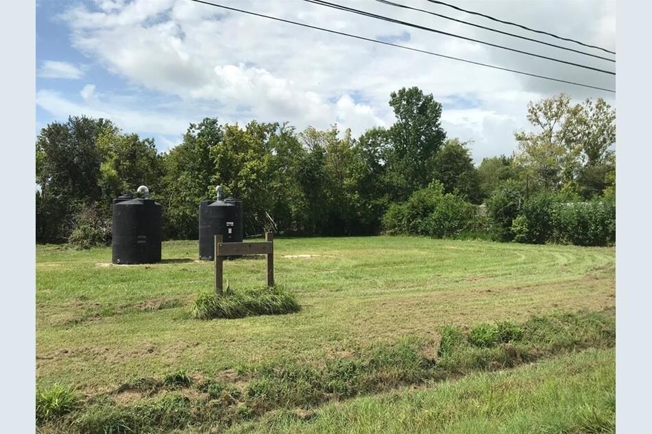 17103 E Highway 6, Alvin, TX for sale Primary Photo- Image 1 of 1