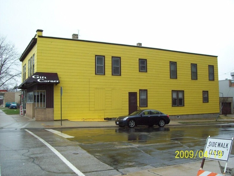 1602 Washington St, Manitowoc, WI for sale - Primary Photo - Image 1 of 1