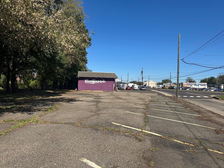 7201 Bristol Pike, Levittown, PA for sale - Building Photo - Image 3 of 5
