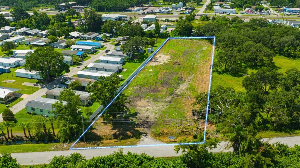 674 Woodland Estates Avenue, Ruskin, FL for sale - Commercial Listing Video - Image 2 of 8