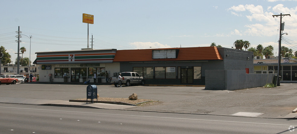 525-531 E Sahara Ave, Las Vegas, NV for lease - Building Photo - Image 2 of 5