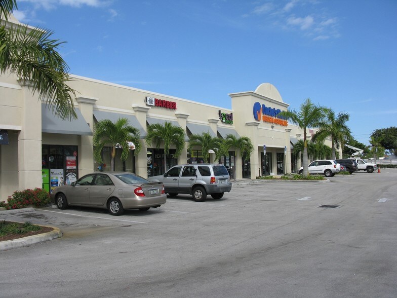 3701-3729 Lake Worth Rd, Lake Worth, FL for lease - Primary Photo - Image 1 of 21