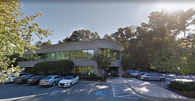 6645 Peachtree Dunwoody Rd, Atlanta, GA for lease - Building Photo - Image 2 of 22