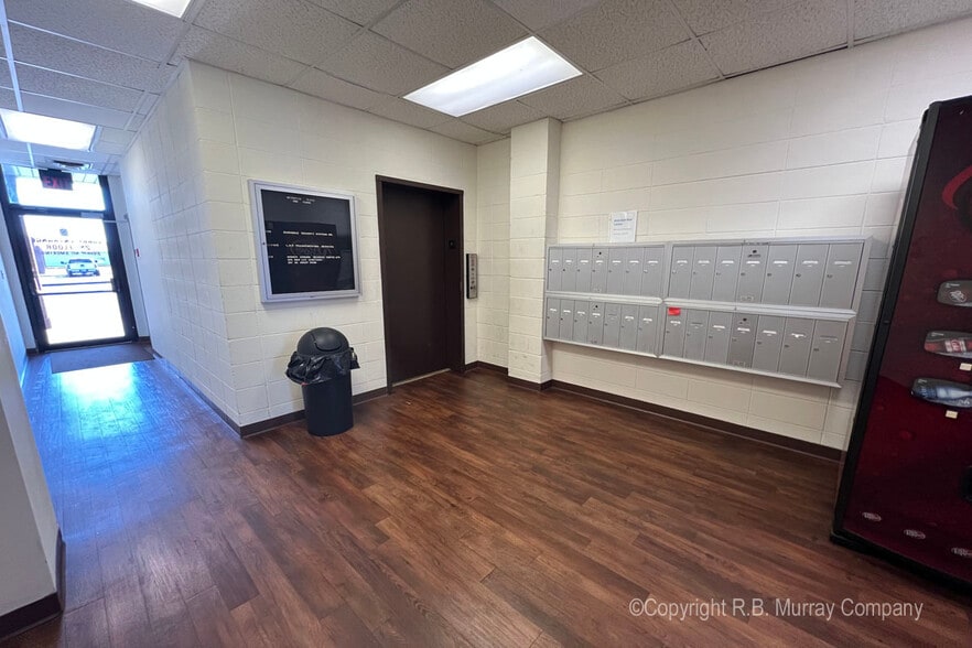 2032 E Kearney Rd, Springfield, MO for sale - Building Photo - Image 3 of 5