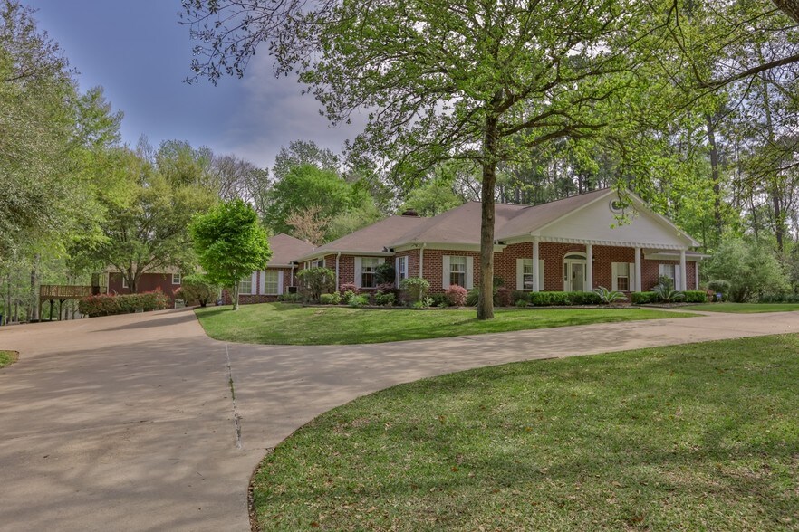 301 Forest Ln, Huntsville, TX for sale - Primary Photo - Image 1 of 1