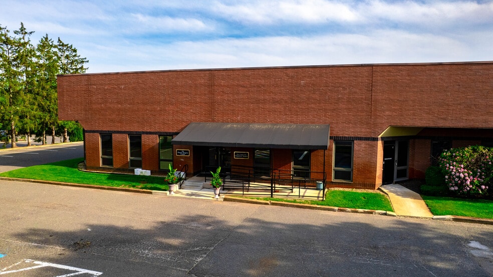 1 Executive Dr, Tinton Falls, NJ for sale - Building Photo - Image 3 of 15