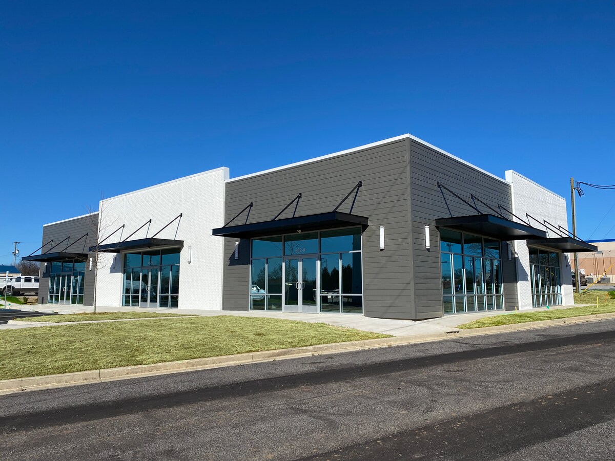 658 Fairview Rd, Simpsonville, SC 29680