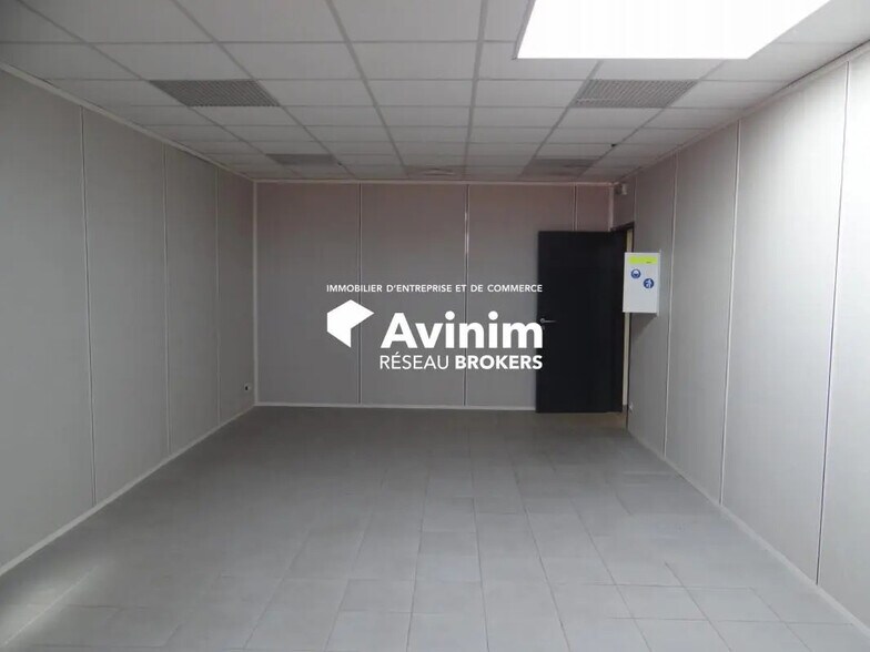 Office in Baillargues for lease - Interior Photo - Image 3 of 17