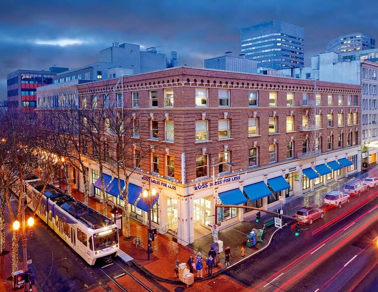 700-724 SW 3rd Ave, Portland, OR for lease - Building Photo - Image 2 of 7