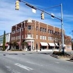 102 Peterson Ave N, Douglas, GA for sale - Primary Photo - Image 1 of 1