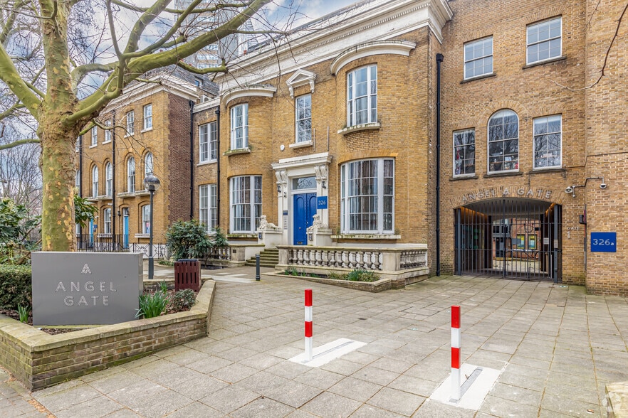 320-324 City, London for lease - Building Photo - Image 2 of 15