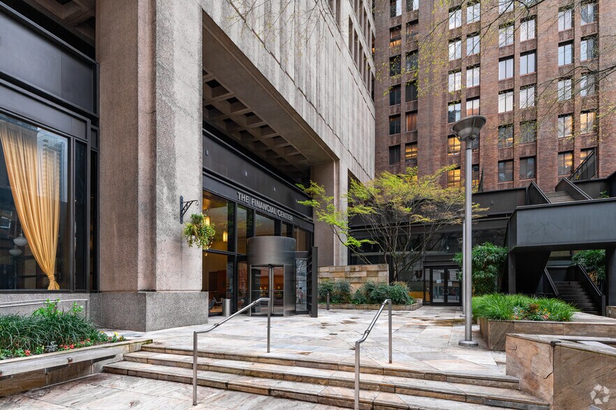 1215 4th Ave, Seattle, WA for lease - Building Photo - Image 3 of 9