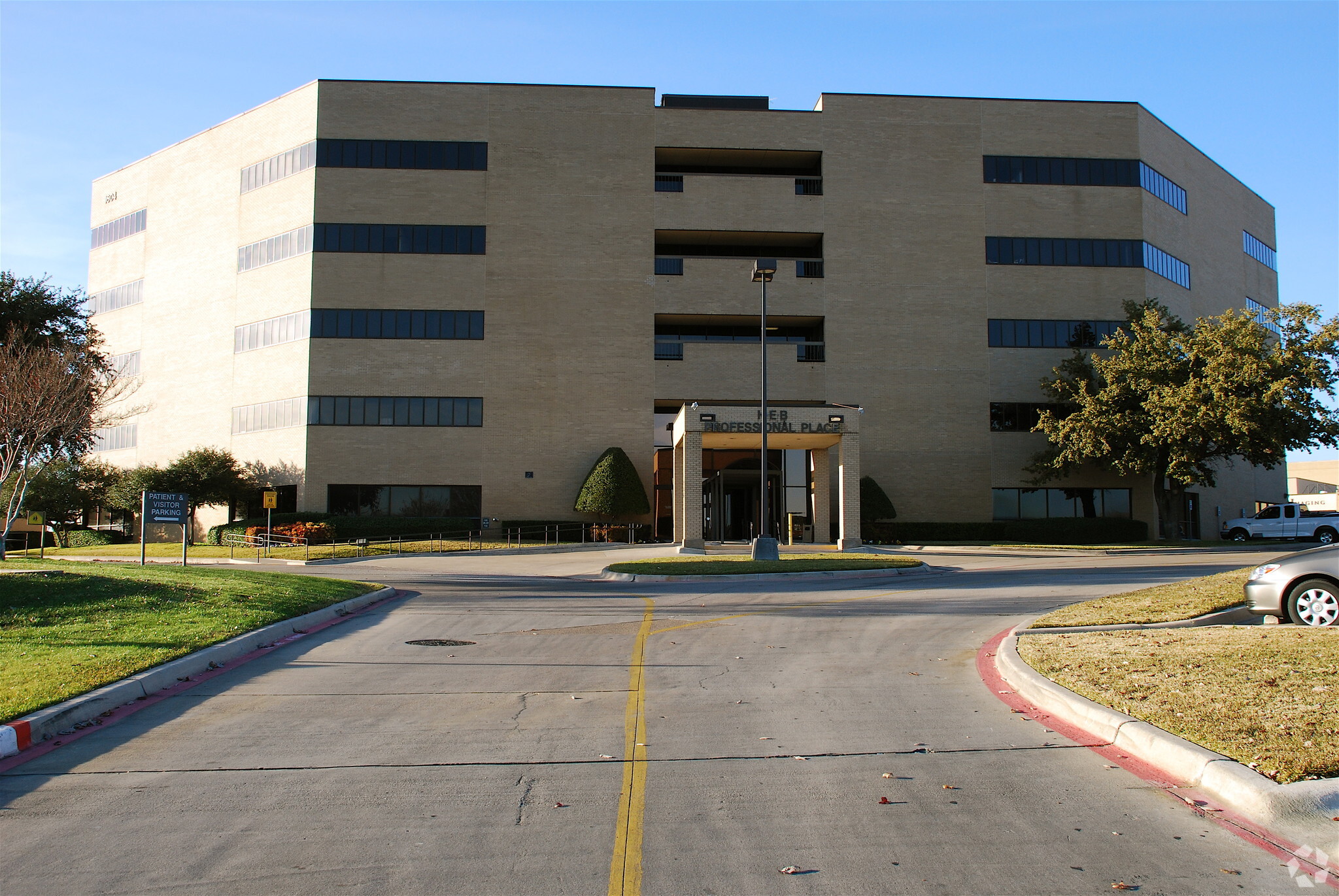 1604 Hospital Pky, Bedford, TX for sale Primary Photo- Image 1 of 1