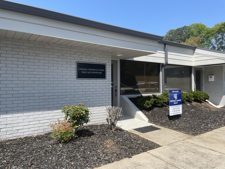 600 Houze Way, Roswell, GA for lease - Building Photo - Image 1 of 10