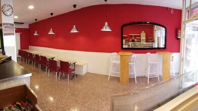 Retail in Sant Feliu de Llobregat, Barcelona for lease Interior Photo- Image 2 of 3