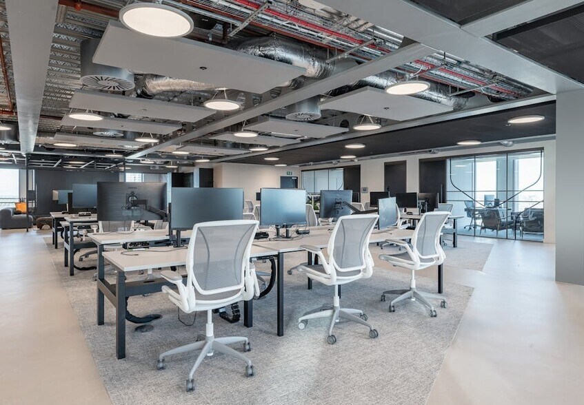 103-105 Bunhill Row, London for lease - Building Photo - Image 2 of 79