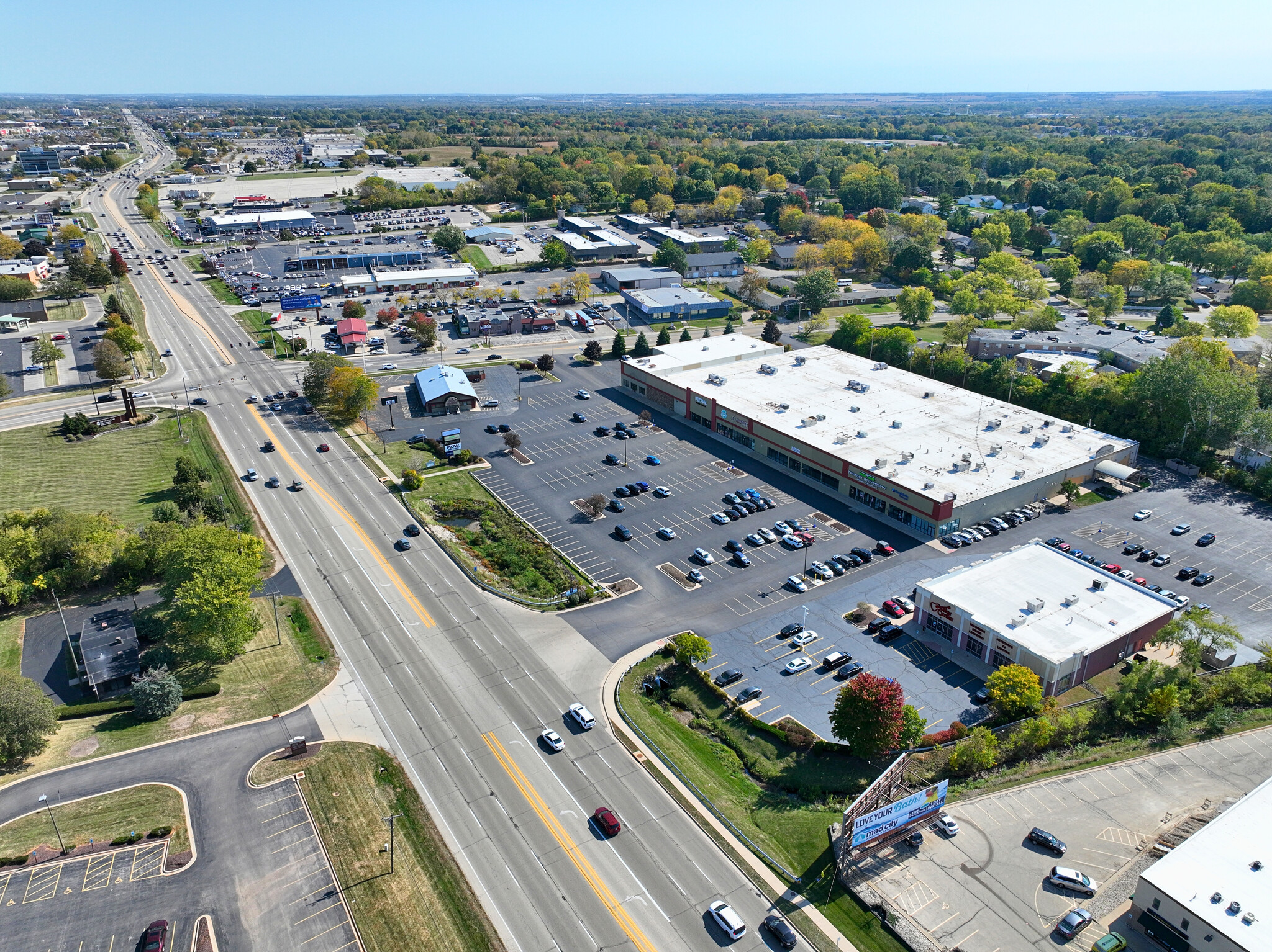 5400 E State St, Rockford, IL for lease Building Photo- Image 1 of 7