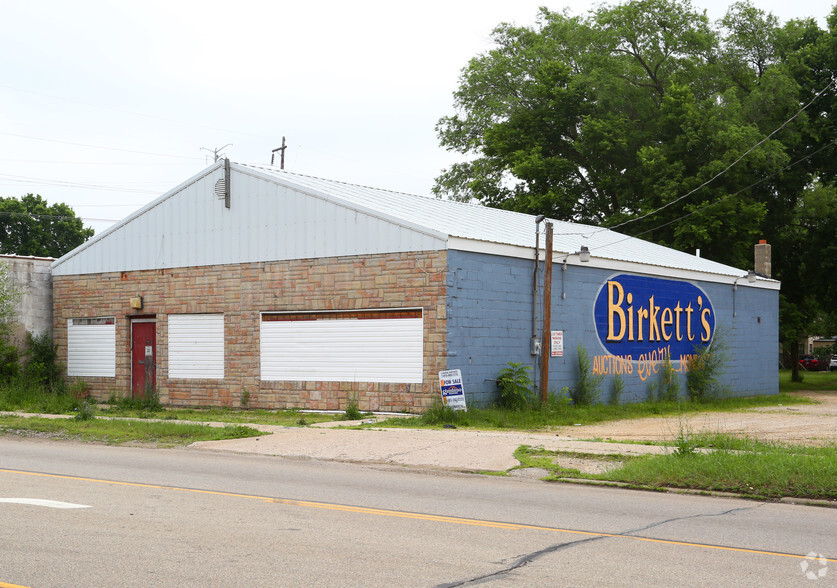 3006 Kishwaukee St, Rockford, IL for sale - Primary Photo - Image 1 of 1