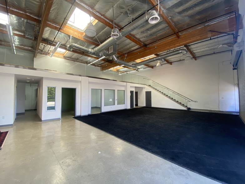 1627 N Gower St, Los Angeles, CA for lease - Interior Photo - Image 2 of 9