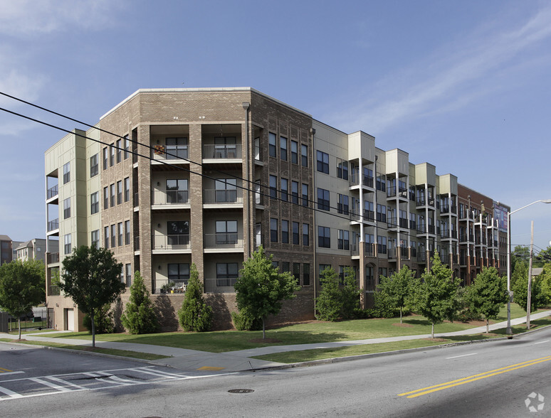 898 Oak St, Atlanta, GA for lease - Primary Photo - Image 2 of 2
