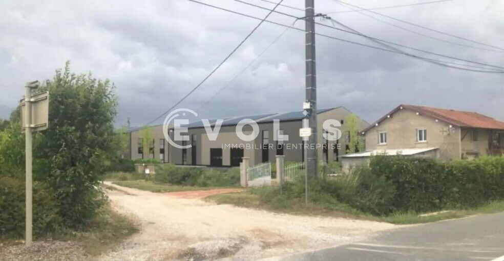 Flex in Saint-Nizier-le-Désert for sale - Building Photo - Image 2 of 9