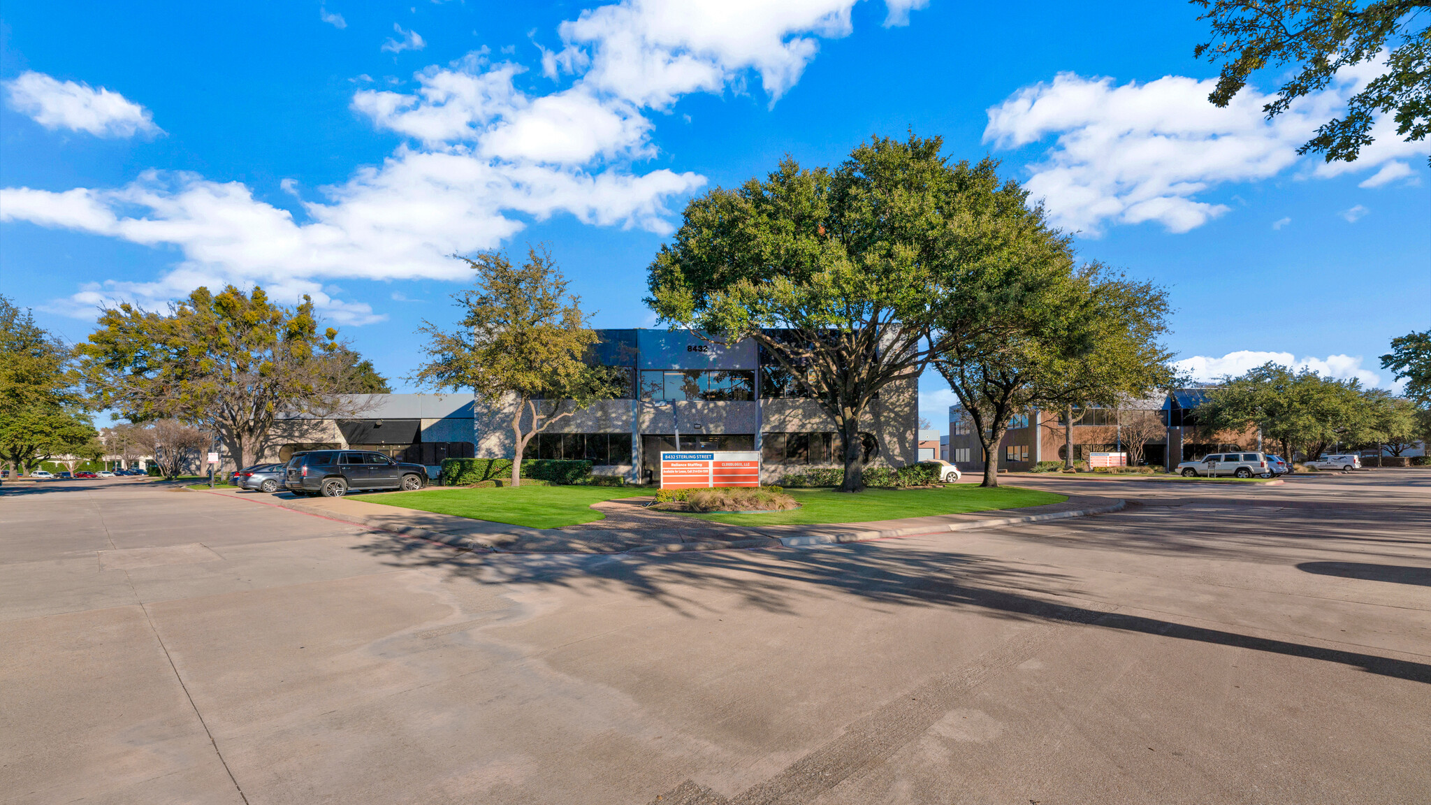 8402 Sterling St, Irving, TX for lease Building Photo- Image 1 of 7