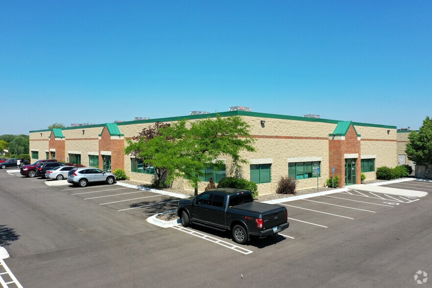 1260-1274 Helmo Ave N, Oakdale, MN for lease - Building Photo - Image 3 of 6