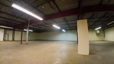 575 Lonsdale Ave, Central Falls, RI for lease Interior Photo- Image 2 of 16