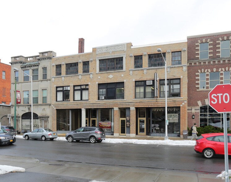 225233 Elizabeth St, Utica, NY 13501