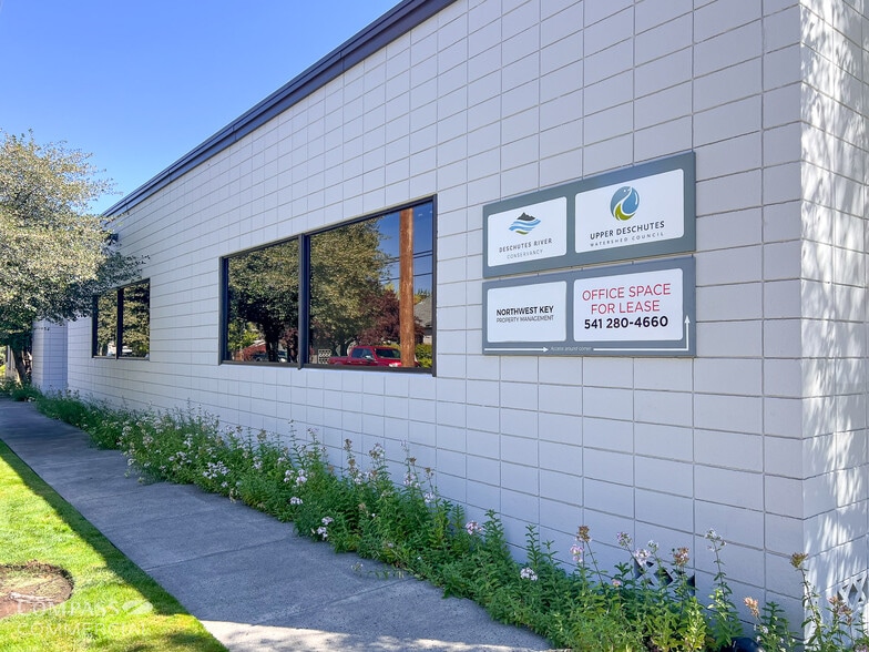700 NW Hill St, Bend, OR for lease - Building Photo - Image 3 of 4