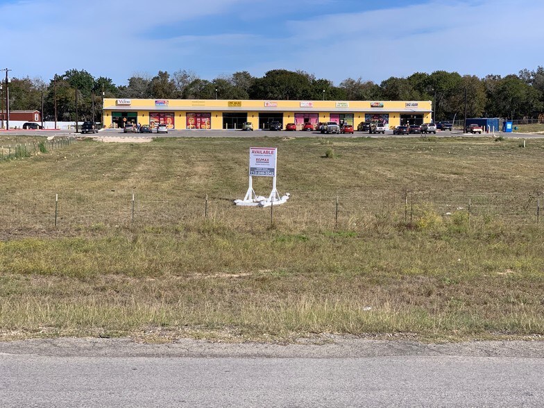 Mathis Rd, Elmendorf, TX for sale - Primary Photo - Image 1 of 1