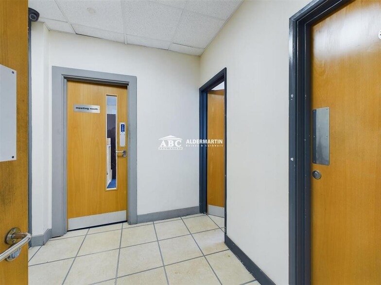 Carlisle Rd, London for lease - Building Photo - Image 3 of 29