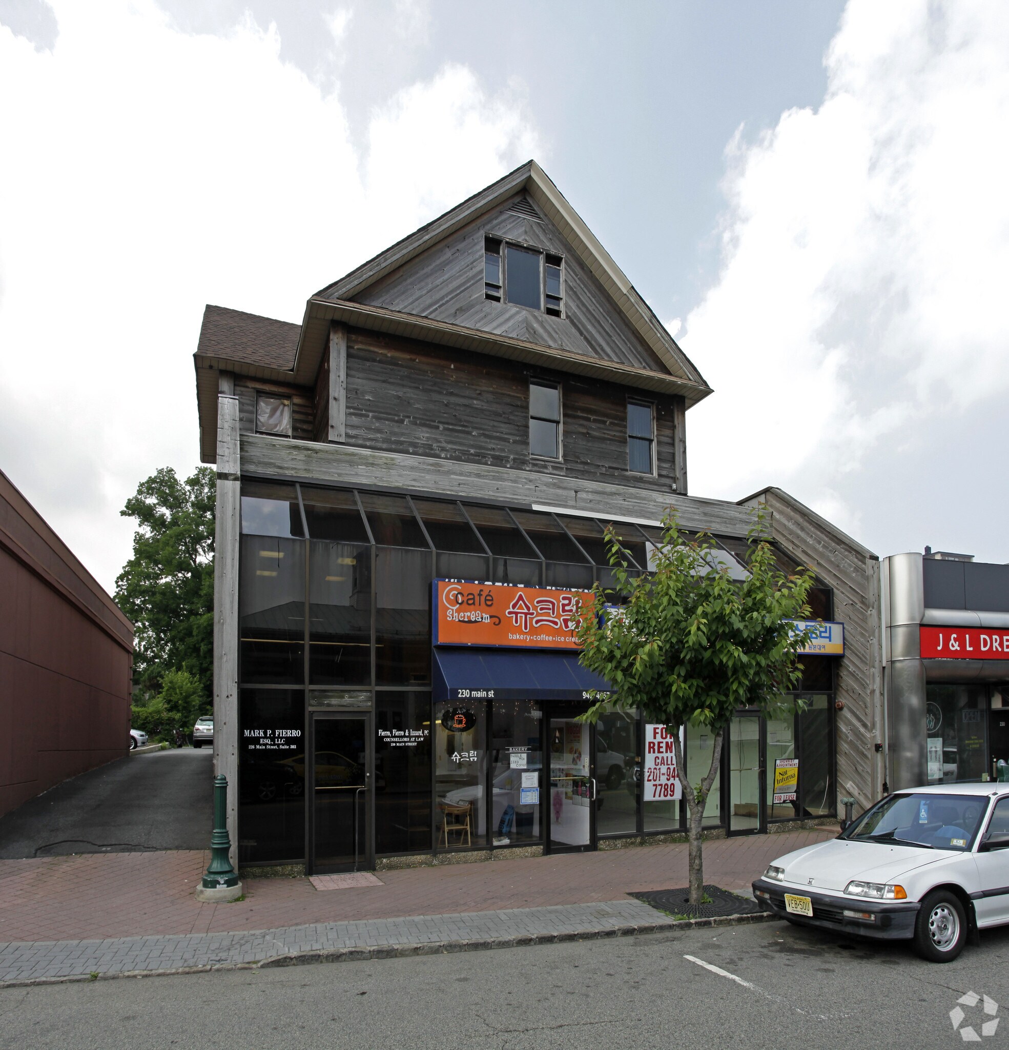 230 Main St, Fort Lee, NJ for sale Primary Photo- Image 1 of 3