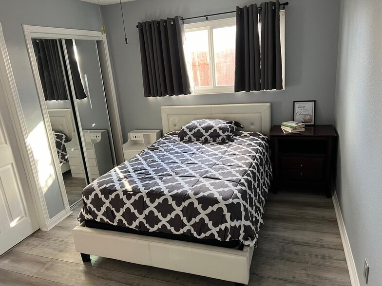 12701 Darla Ave, Granada Hills, CA for sale - Building Photo - Image 3 of 31