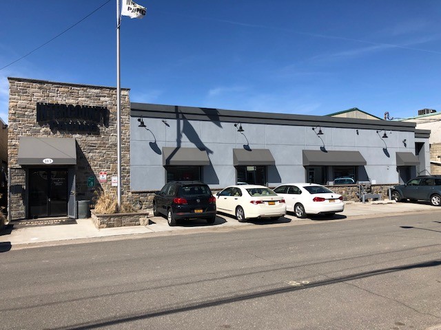 113 Magnolia Ave, Westbury, NY for sale - Primary Photo - Image 1 of 1