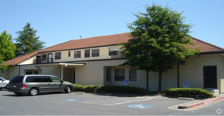 1331 Medical Center Dr, Rohnert Park, CA for lease - Building Photo - Image 3 of 5