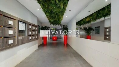 Office in Lyon for lease Interior Photo- Image 1 of 7