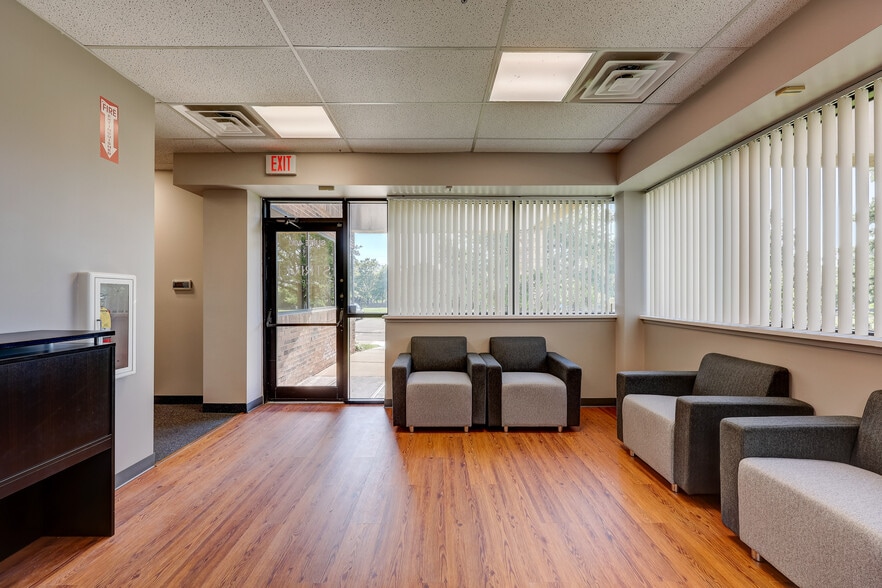 4750 Venture Dr, Ann Arbor, MI for lease - Interior Photo - Image 3 of 17