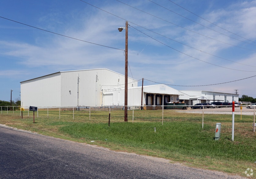72 Gibbons Rd, Sherman, TX for lease - Primary Photo - Image 1 of 10