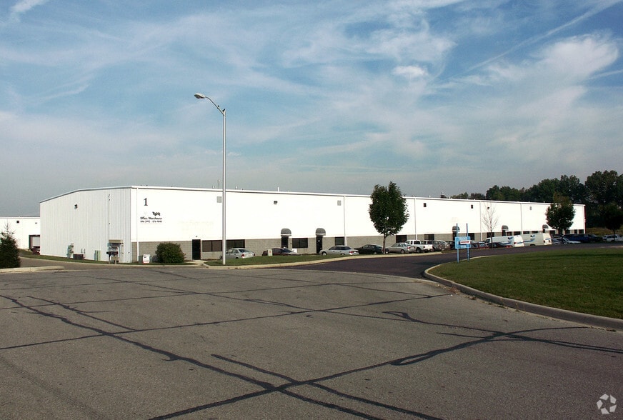 6750-6770 Commerce Court Dr, Blacklick, OH for lease - Building Photo - Image 3 of 8