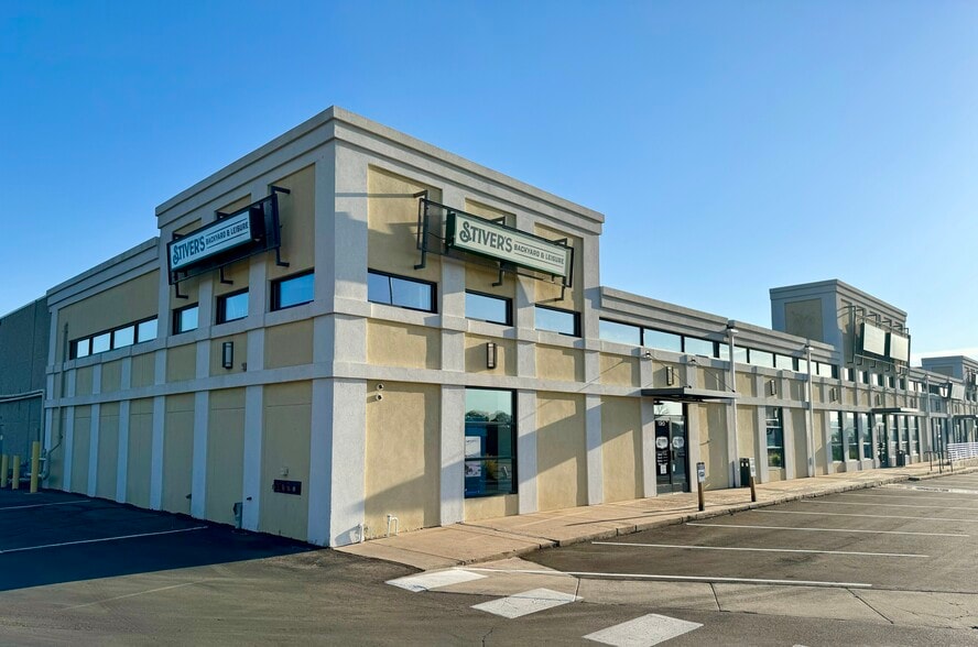 750 Garden Of The Gods Rd, Colorado Springs, CO for lease - Building Photo - Image 2 of 36