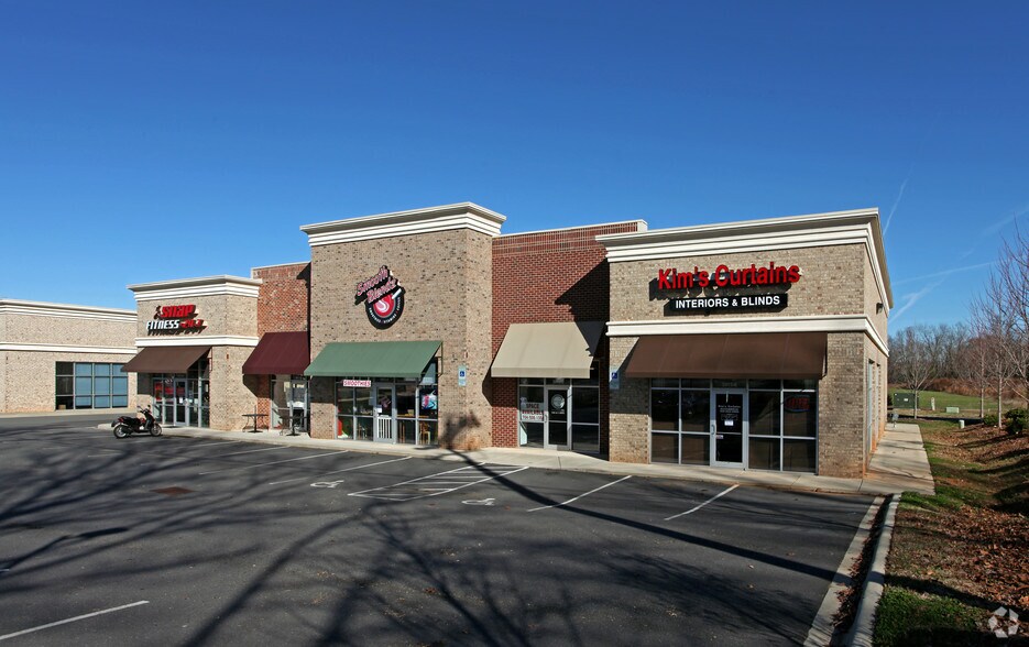 3913 Providence Rd S, Waxhaw, NC for lease - Building Photo - Image 2 of 5