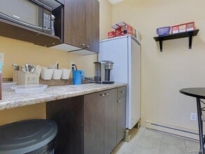 73 Rte 105, Chelsea, QC for lease Interior Photo- Image 2 of 10