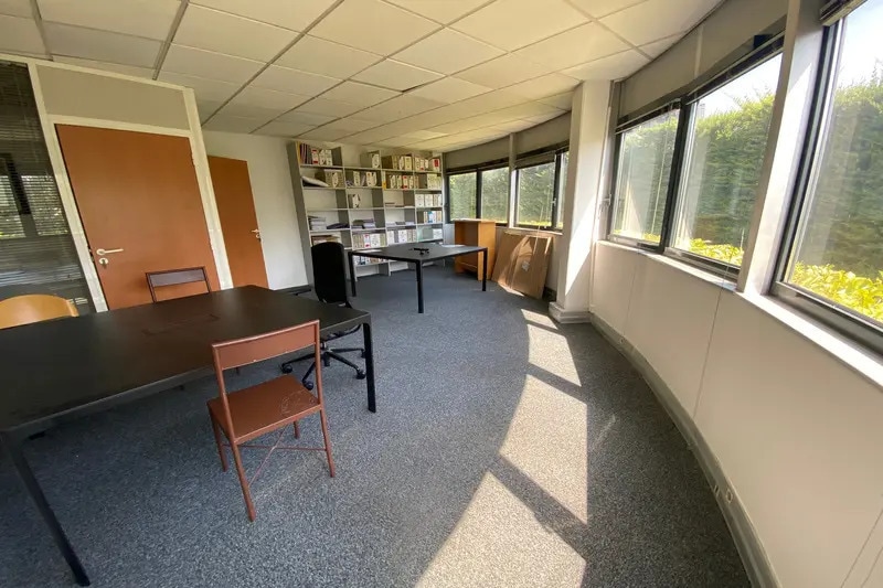 Office in Montpellier for lease - Interior Photo - Image 2 of 7