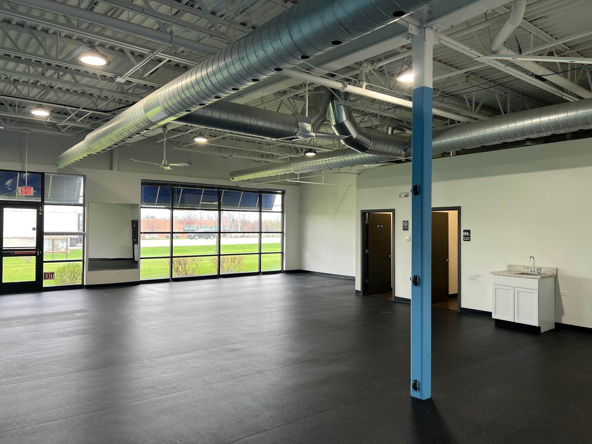 2158-2168 N Randall Rd, Carpentersville, IL for lease Interior Photo- Image 1 of 9