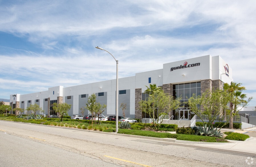 9560 Buffalo Ave, Rancho Cucamonga, CA for lease - Building Photo - Image 2 of 2