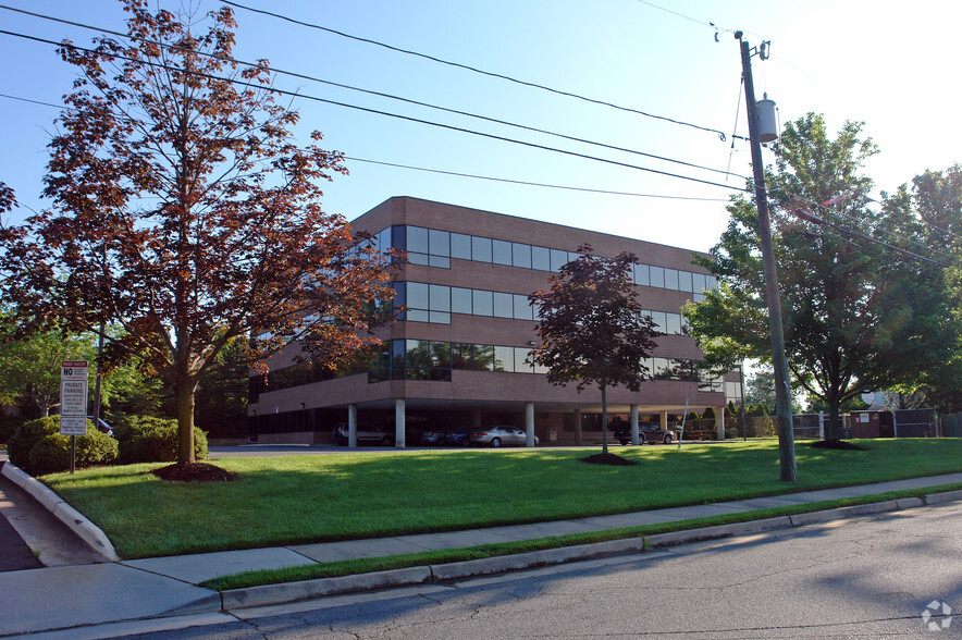 3554 Chain Bridge Rd, Fairfax, VA for lease - Building Photo - Image 3 of 5